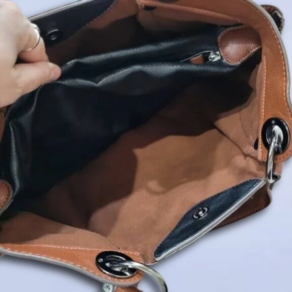 Clarks Black and Brown Leather Purse‎ with Removable Clutch - Picture 8 of 15